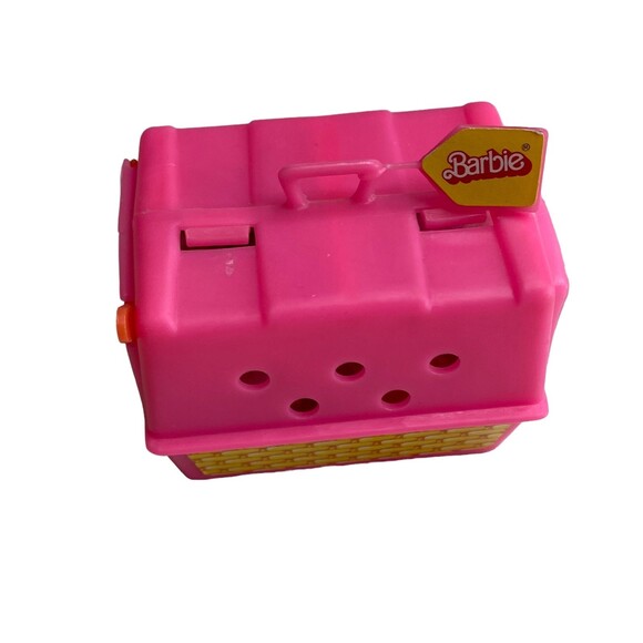 Mattel 1986 Fluffy Grey Dog / Cat with Pink Carrier Case - Picture 3 of 10